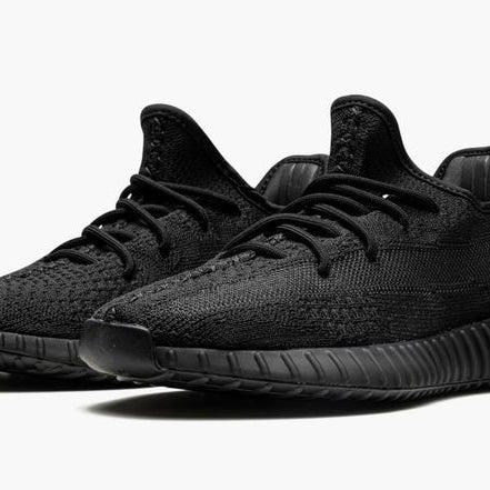 Yeezy Boost 350 Sneaker Black